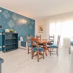 Train Station Apartment *