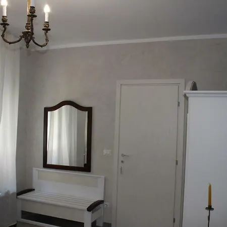Train Station Appartement *